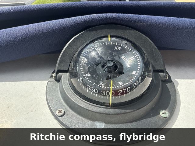 Ritchie compass, flybridge