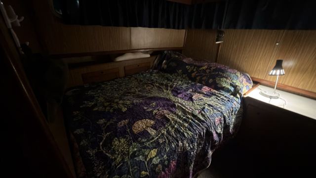 Aft stateroom berth